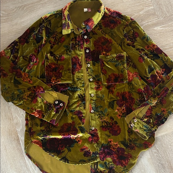 Pilcro/ Anthropologie Floral Velvet Women Top - Picture 3 of 4